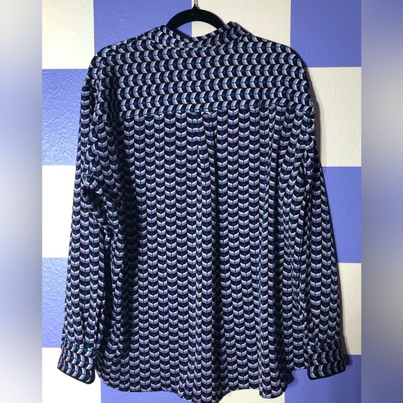 NWT Boss Oversized Button Down Top in Black Purple and Blue - Size 14 - Picture 7 of 9